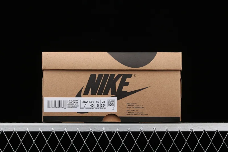 All categories Air Jordan Jordan series basketball shoes Air Jordan 1 High Special offer Air Jordan 1 Zoom Air CMFT "Summit White" AJ1 Joe 1 Pearl milk tea off-white CT0979-100